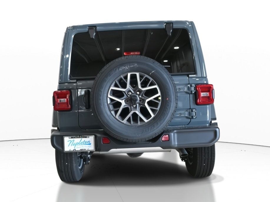 2024 Jeep Wrangler Sahara 4