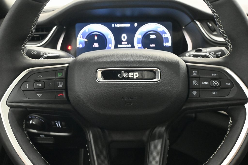 2024 Jeep Grand Cherokee Altitude X 9