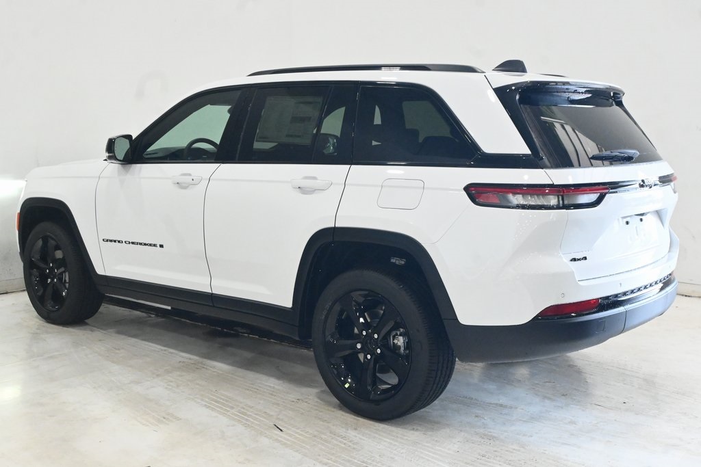 2024 Jeep Grand Cherokee Altitude X 3