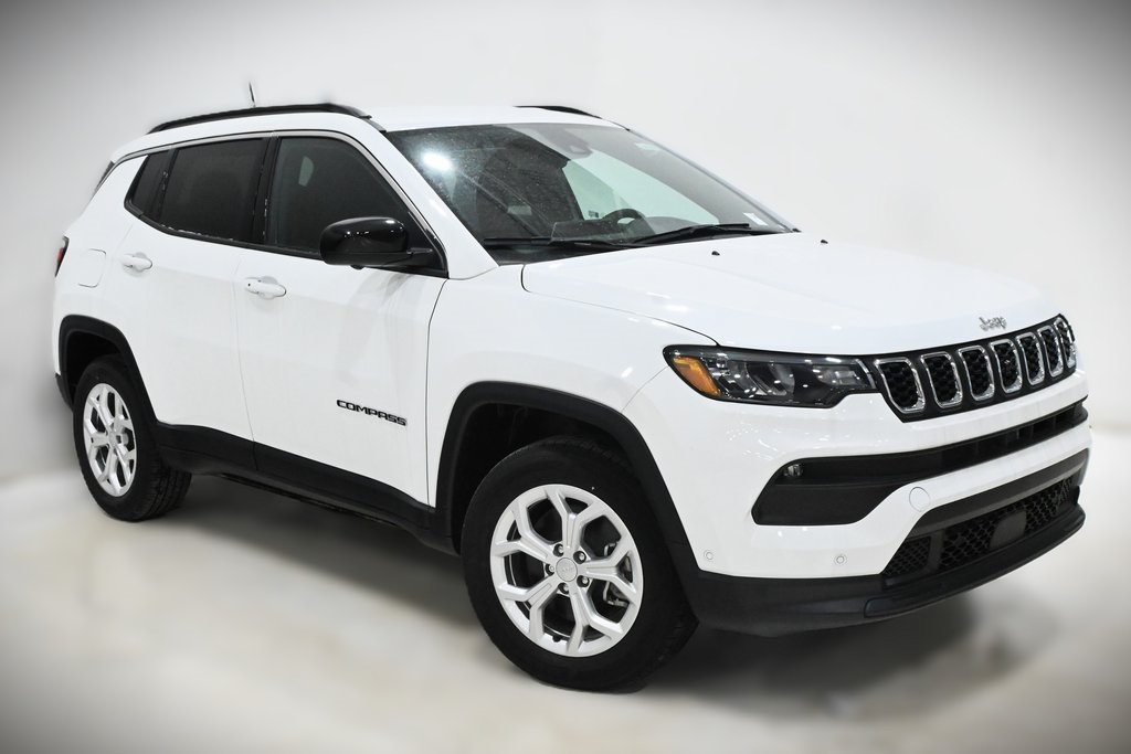 2024 Jeep Compass Latitude 1