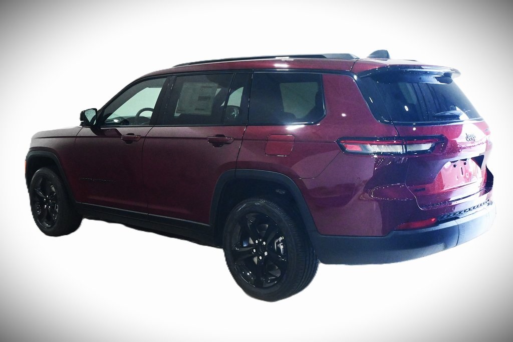 2025 Jeep Grand Cherokee L Altitude X 3