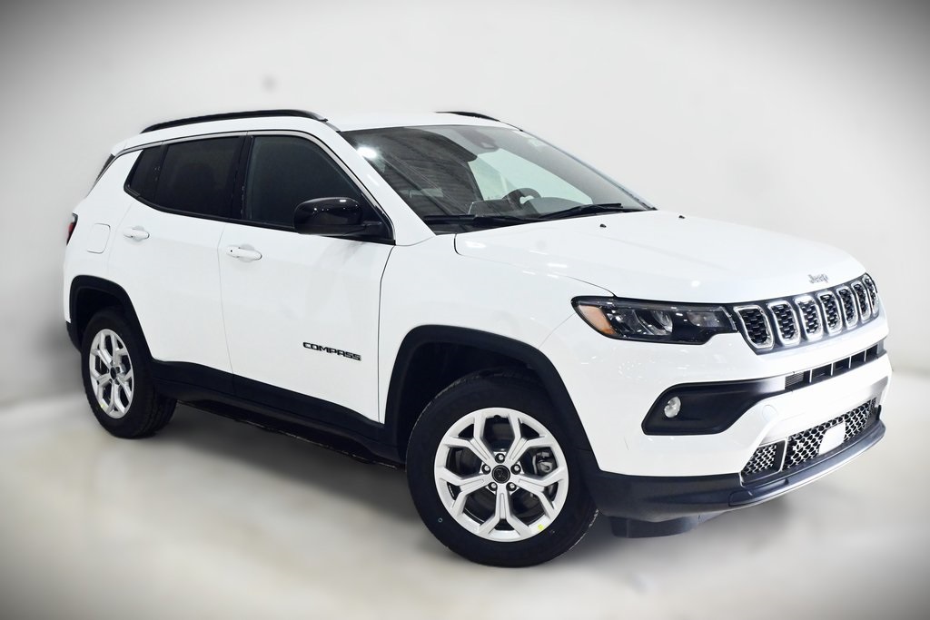 2025 Jeep Compass Latitude 1