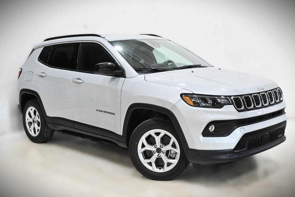 2025 Jeep Compass Latitude 1