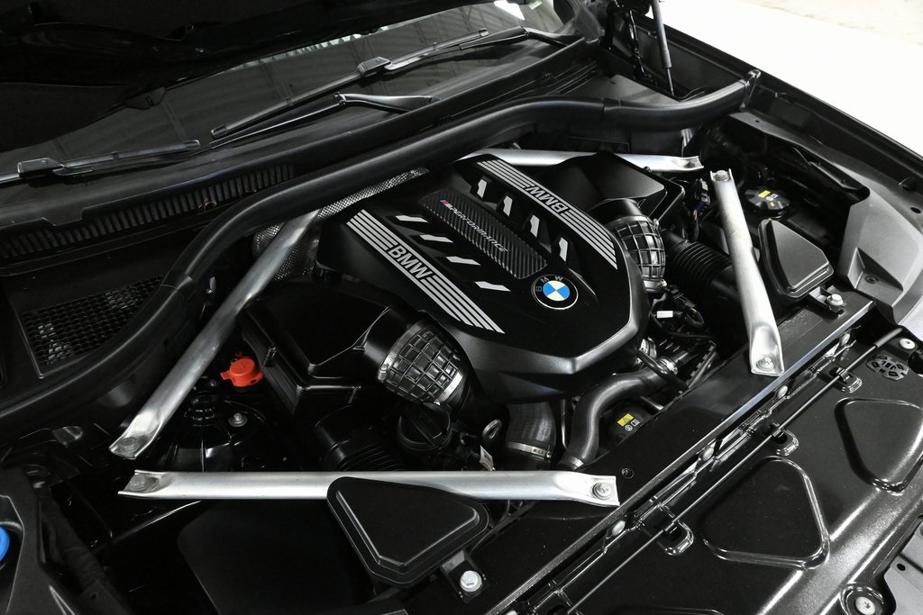 2021 BMW X6 M50i 7
