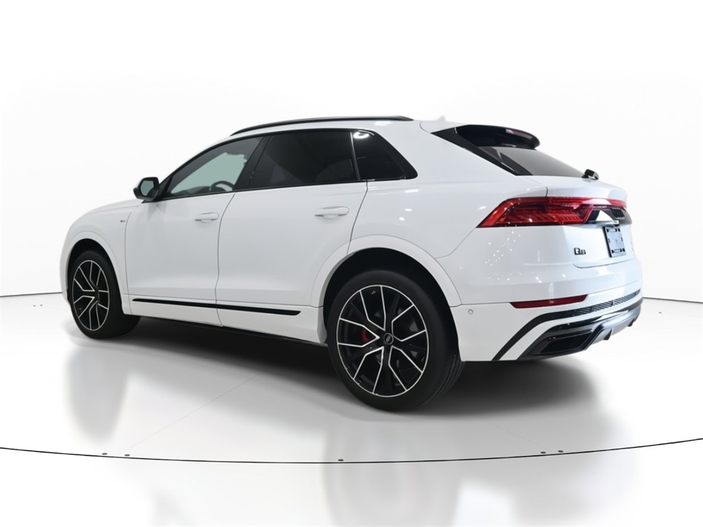 2022 Audi Q8 55 Premium Plus 3