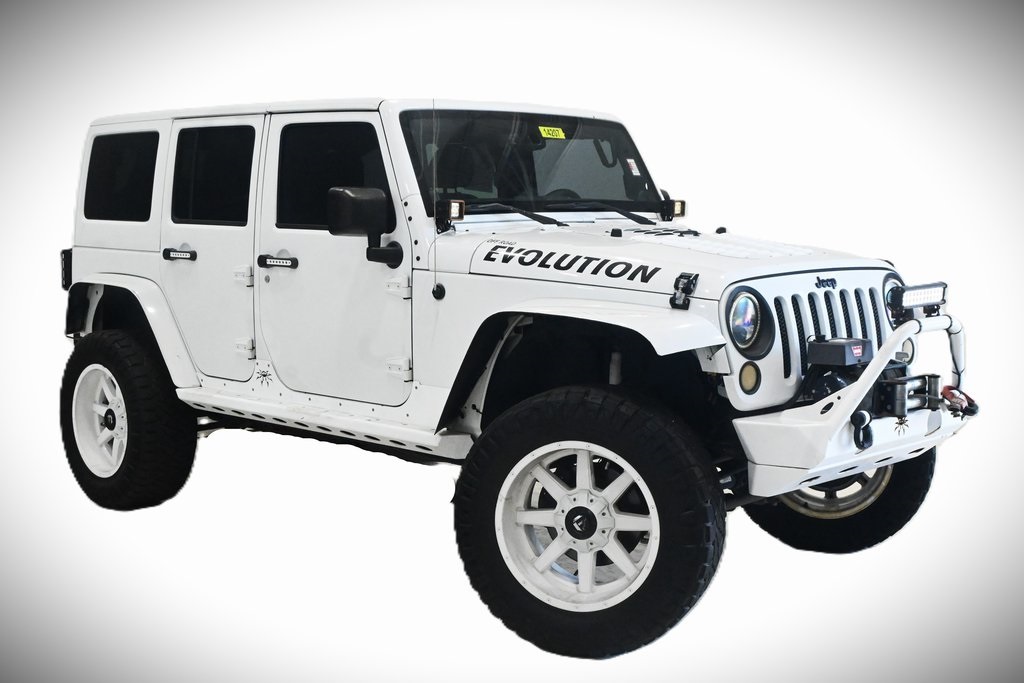 2013 Jeep Wrangler Unlimited Sahara 1