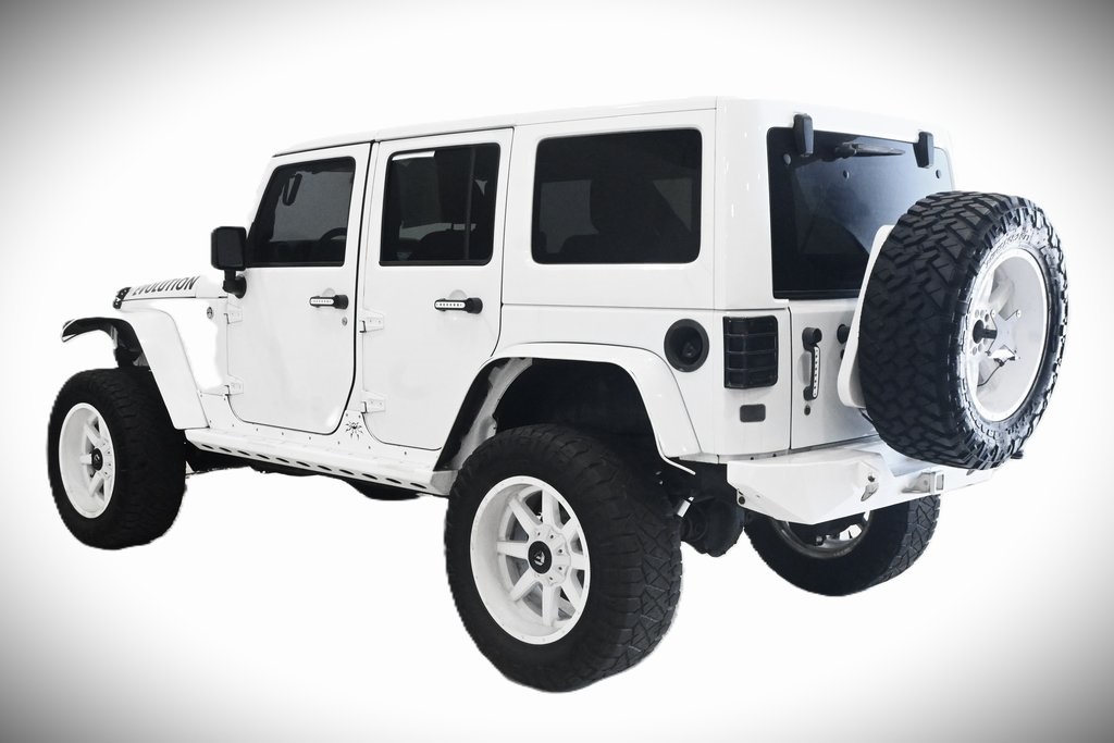 2013 Jeep Wrangler Unlimited Sahara 3