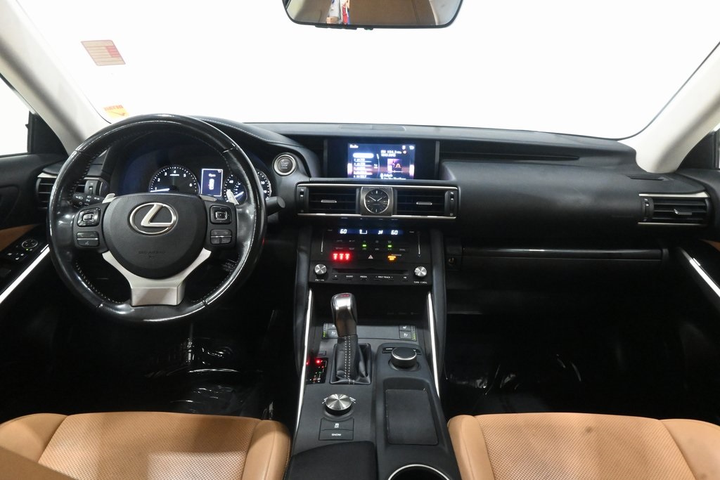 2017 Lexus IS 300 8