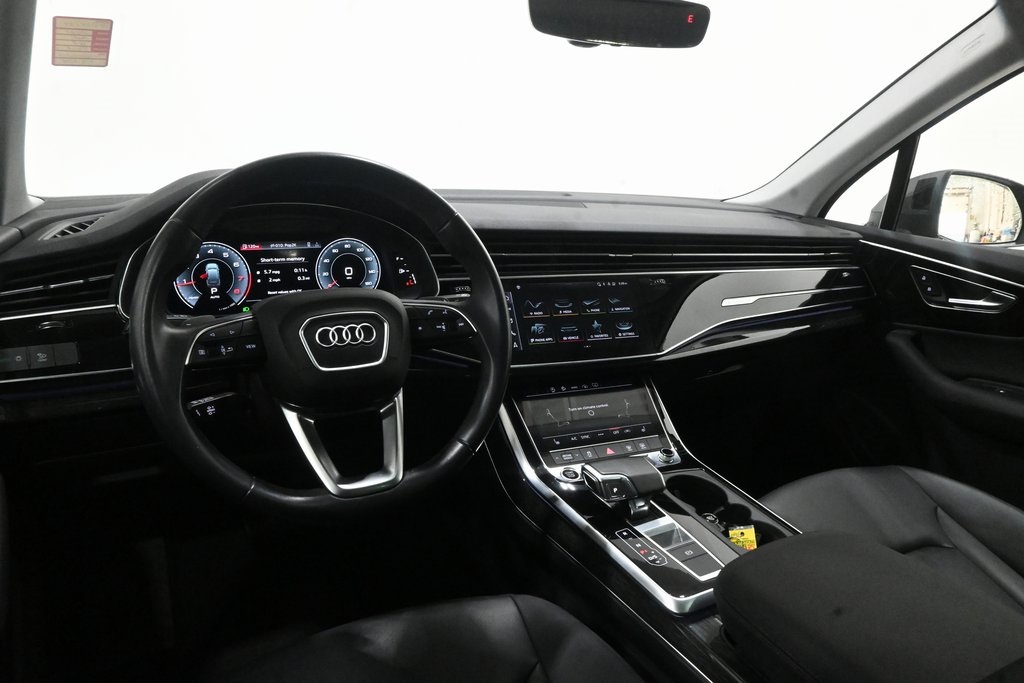 2021 Audi Q7 45 Premium 9