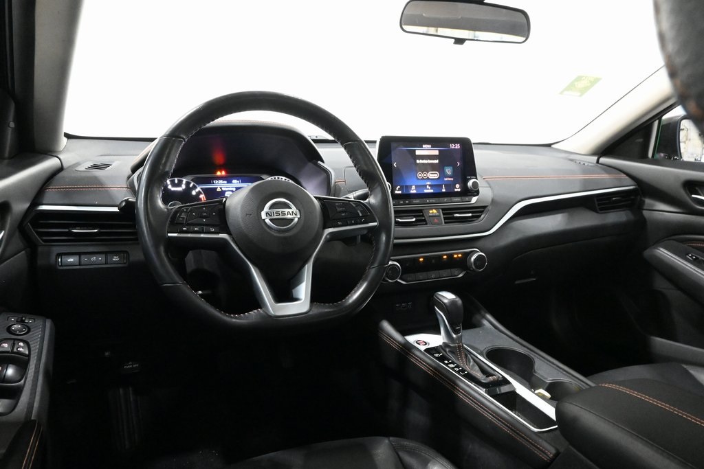 2021 Nissan Altima 2.5 SR 8