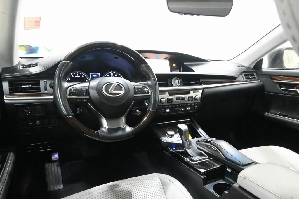 2016 Lexus ES 350 8