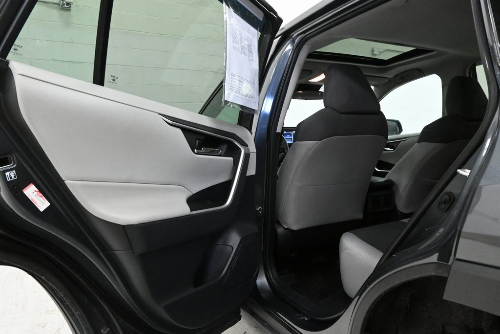 2019 Toyota RAV4 XLE 21