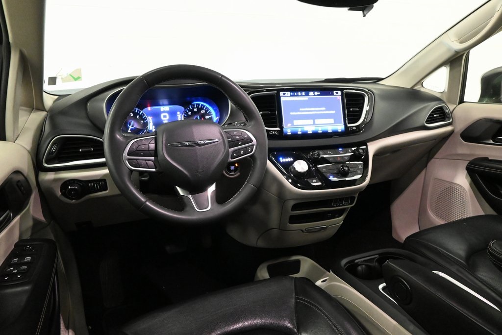 2022 Chrysler Pacifica Touring L 7