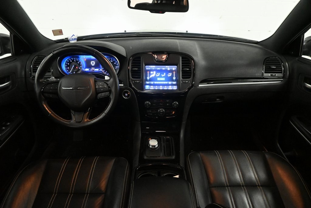2022 Chrysler 300 S 6