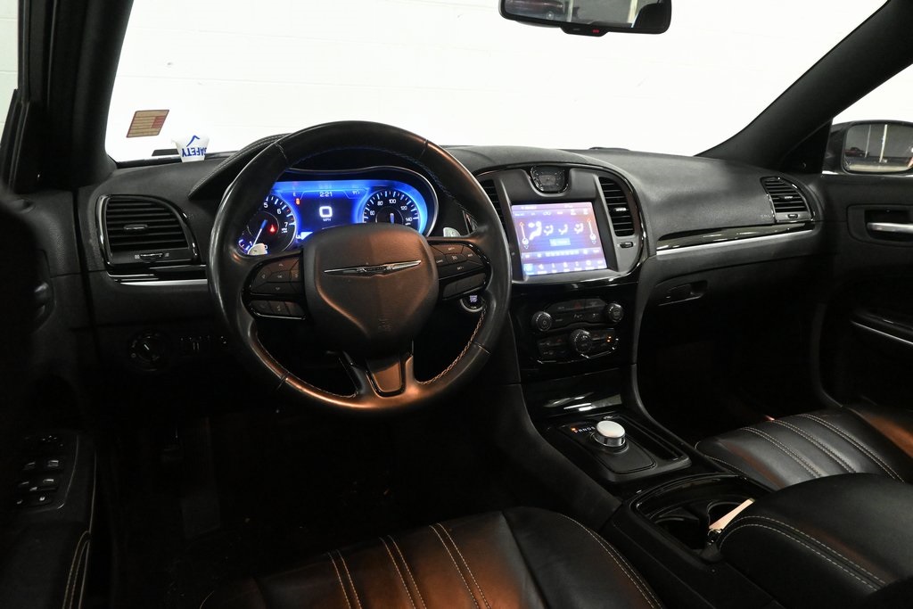 2022 Chrysler 300 S 7