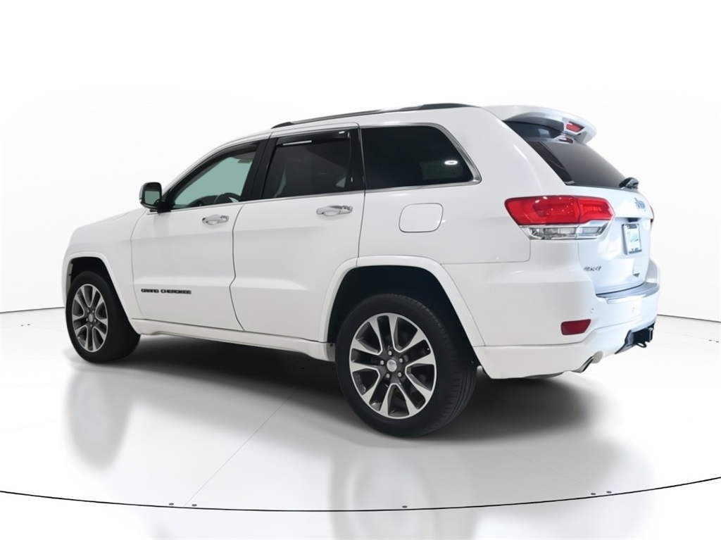 2018 Jeep Grand Cherokee Overland 3