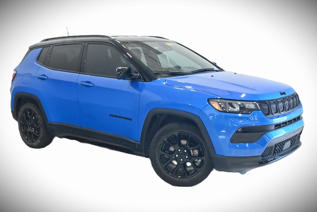 2022 Jeep Compass Altitude 1