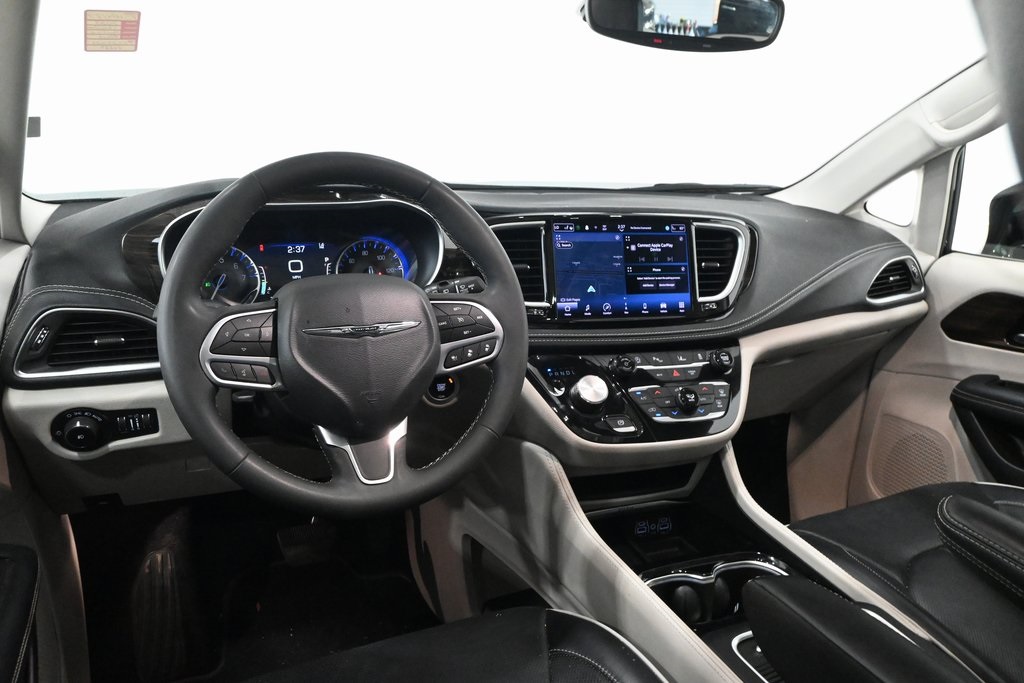 2023 Chrysler Pacifica Limited 7