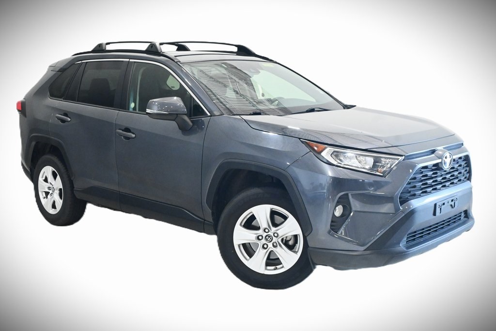 2019 Toyota RAV4 XLE 1