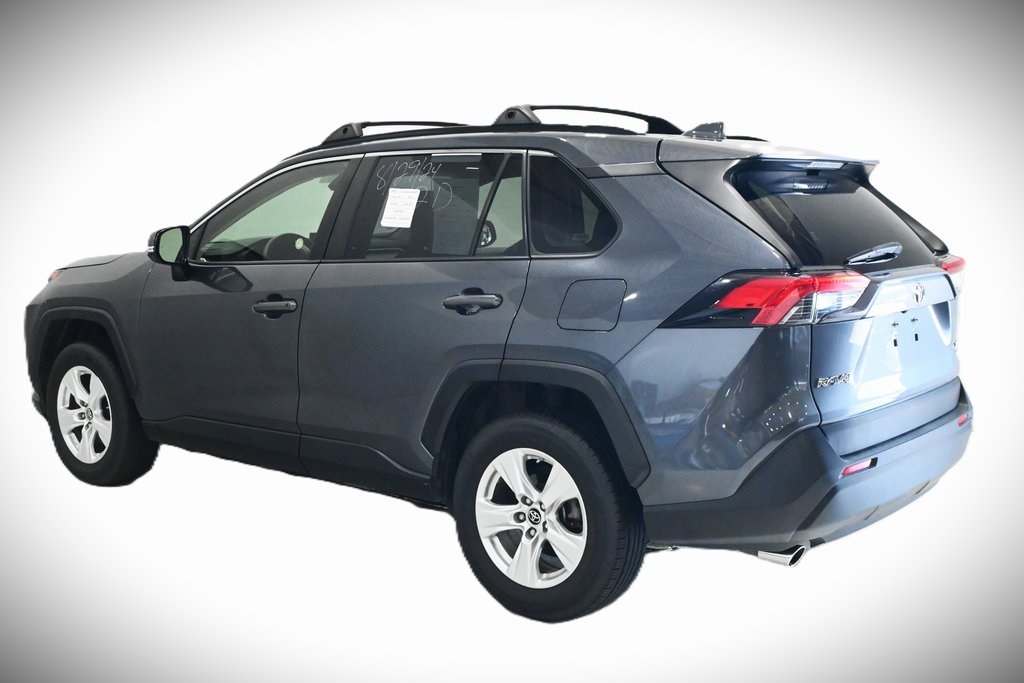 2019 Toyota RAV4 XLE 3