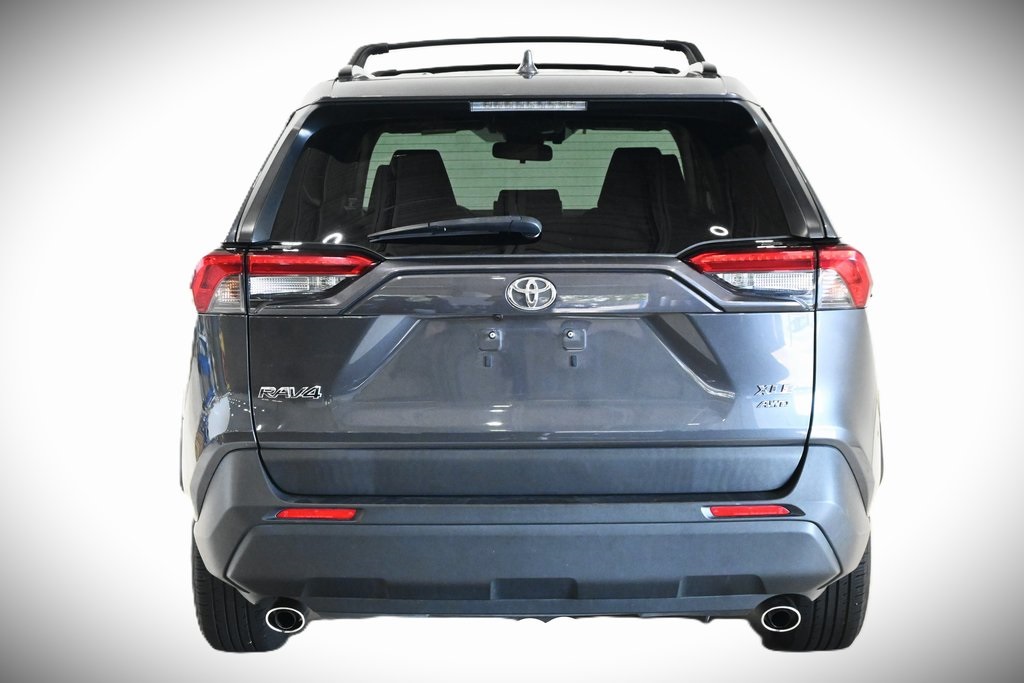 2019 Toyota RAV4 XLE 4