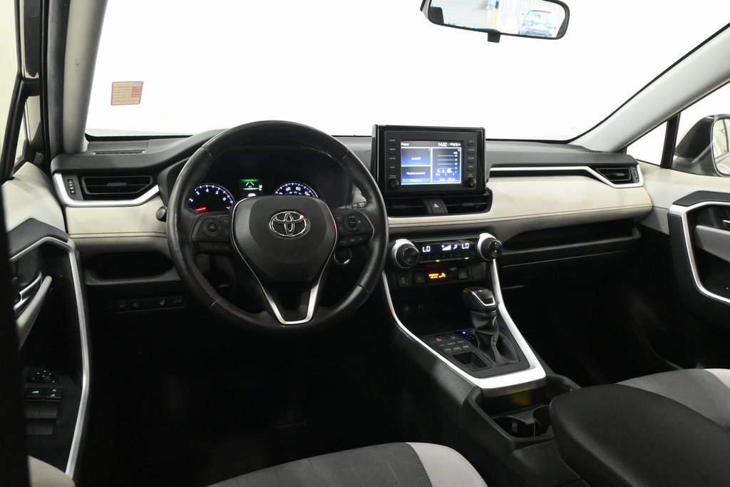 2019 Toyota RAV4 XLE 7