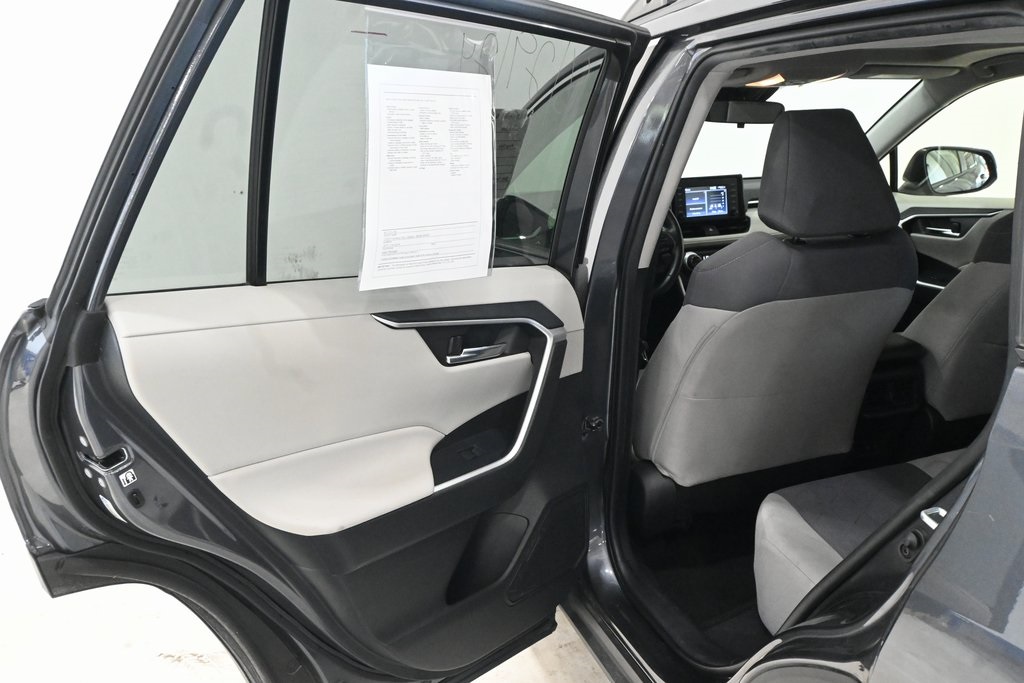 2019 Toyota RAV4 XLE 20