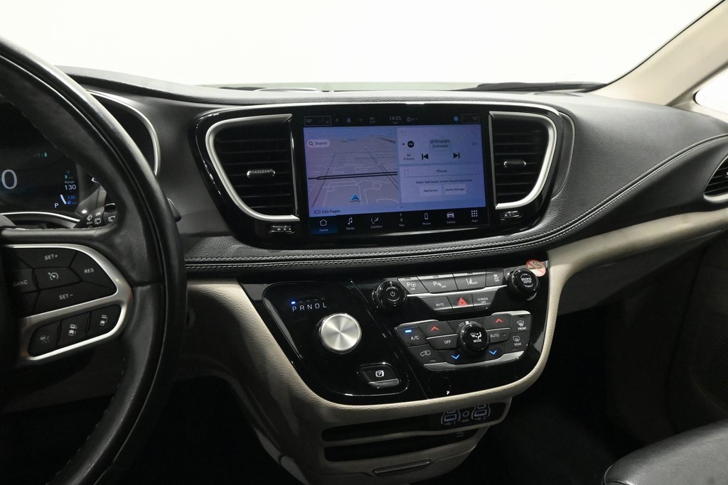 2022 Chrysler Pacifica Hybrid Touring L 14