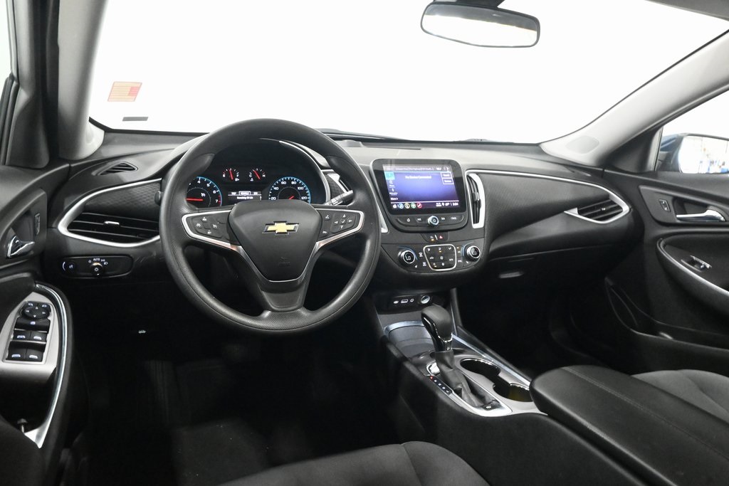 2022 Chevrolet Malibu LT 8