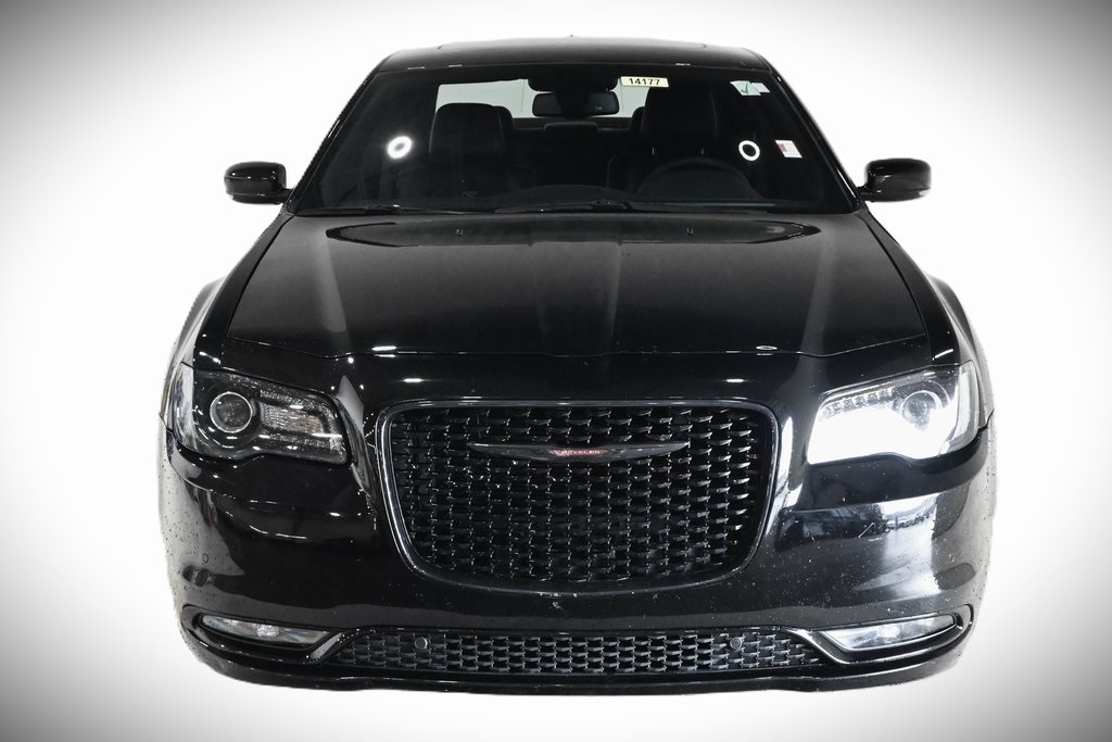 2022 Chrysler 300 S 3