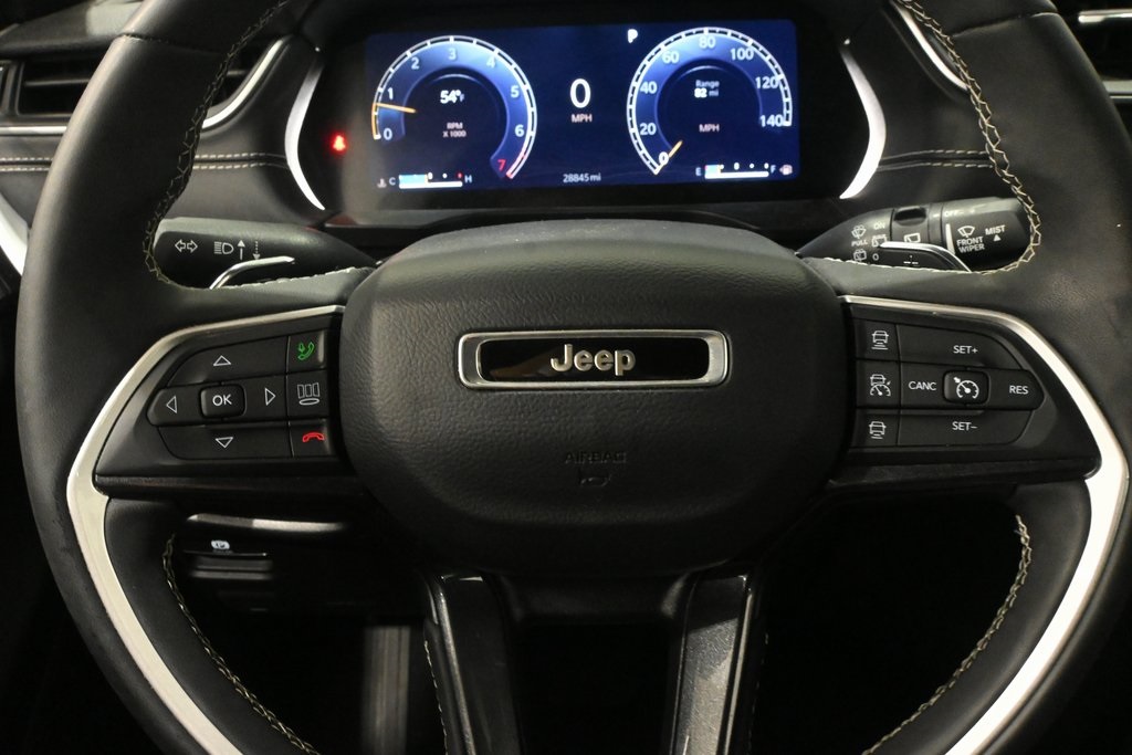 2023 Jeep Grand Cherokee L Altitude 9