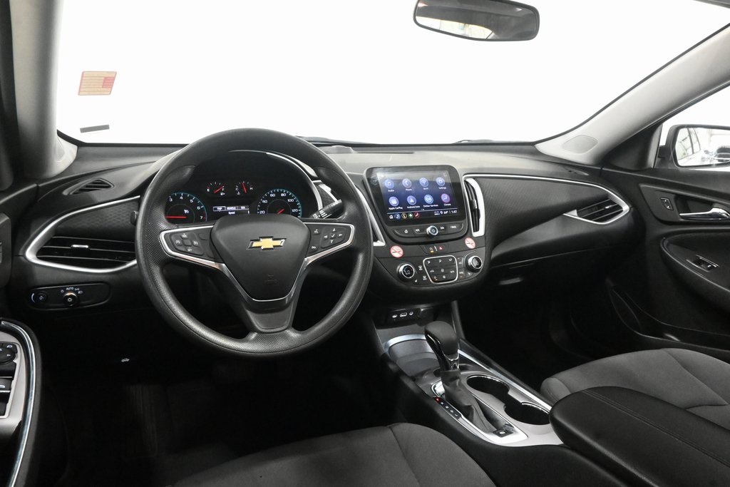 2022 Chevrolet Malibu LT 8