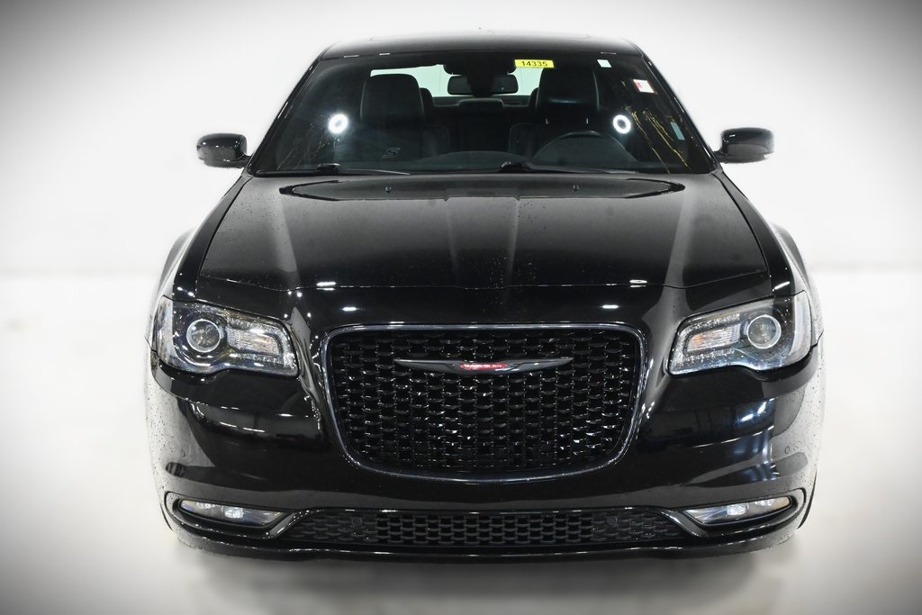 2022 Chrysler 300 S 3