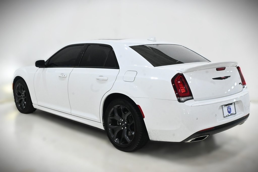 2023 Chrysler 300 S 4