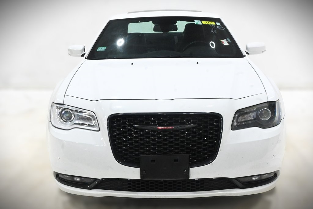 2022 Chrysler 300 S 3