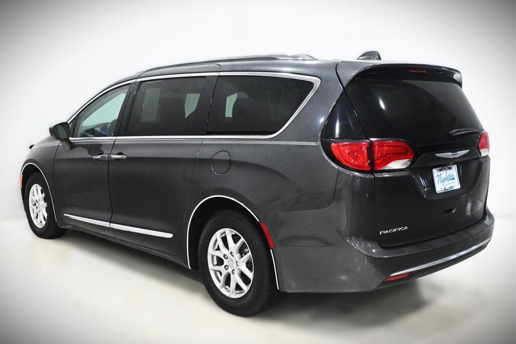 2020 Chrysler Pacifica Touring L 4