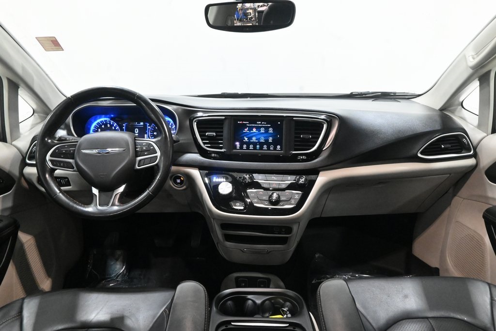 2020 Chrysler Pacifica Touring L 7