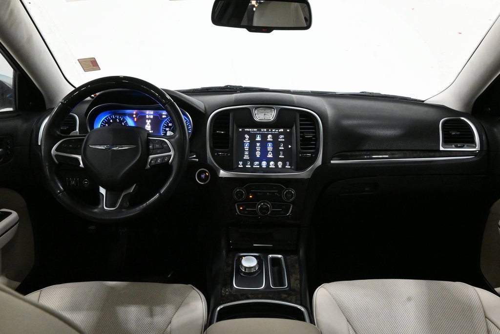 2015 Chrysler 300C Base 6