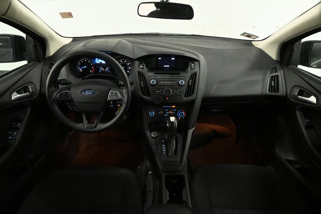 2016 Ford Focus SE 6