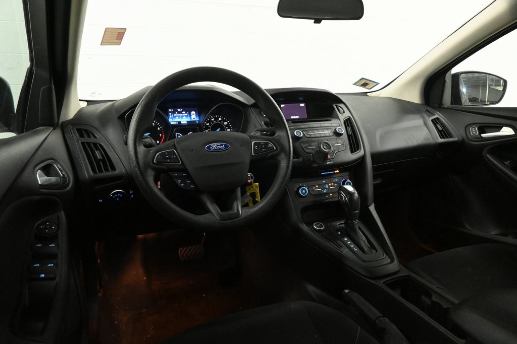 2016 Ford Focus SE 7
