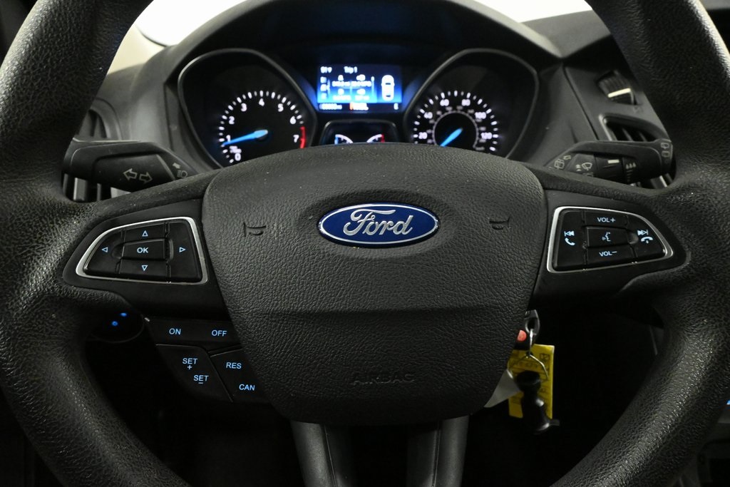 2016 Ford Focus SE 9