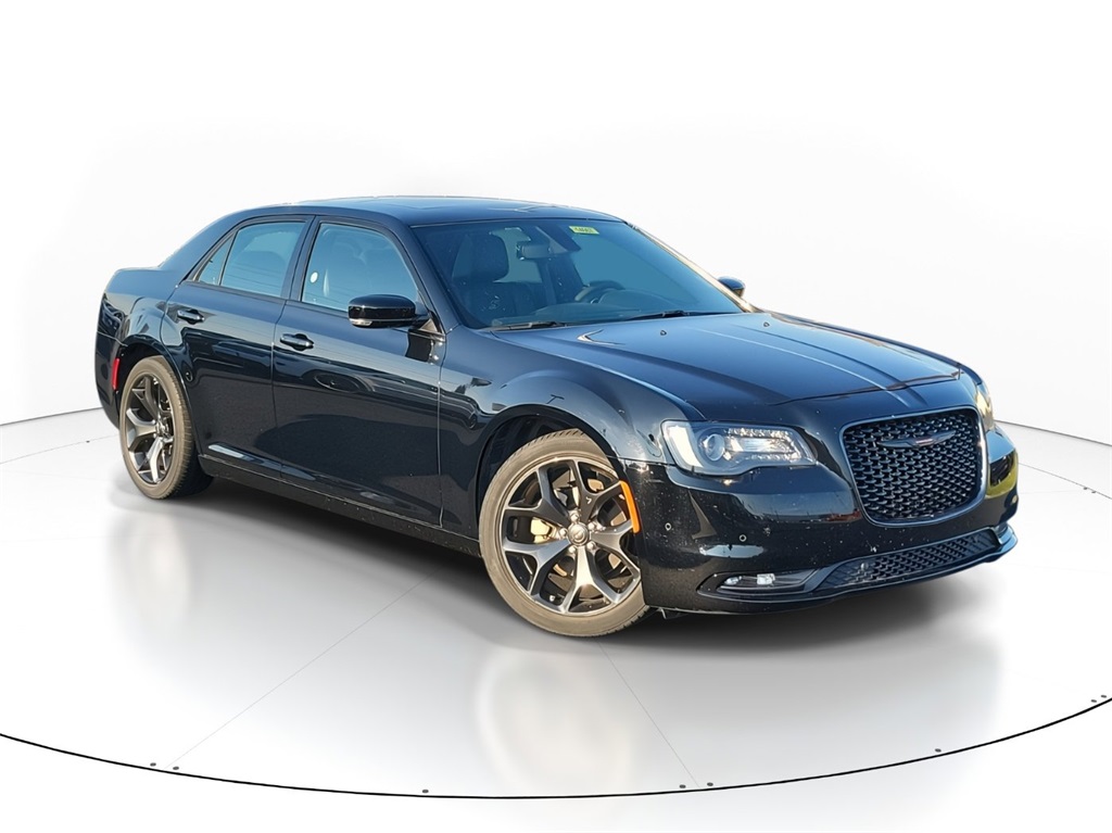 2023 Chrysler 300 S 1