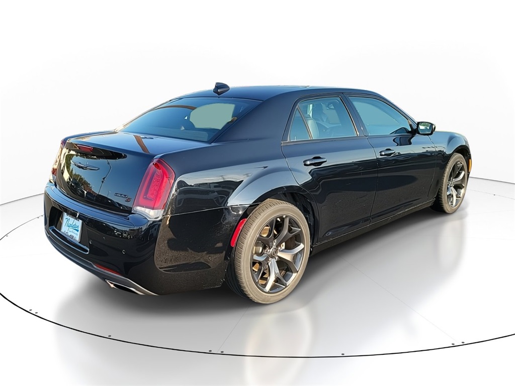 2023 Chrysler 300 S 6