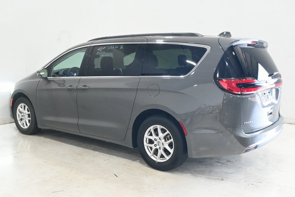 2022 Chrysler Pacifica Touring L 3