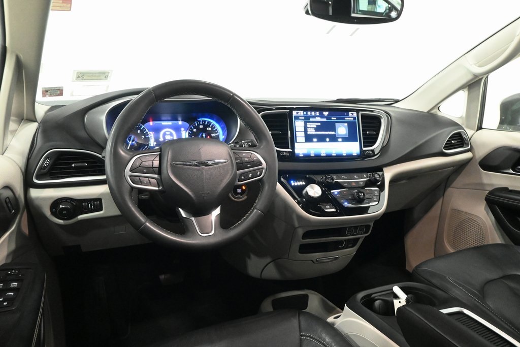 2022 Chrysler Pacifica Touring L 7