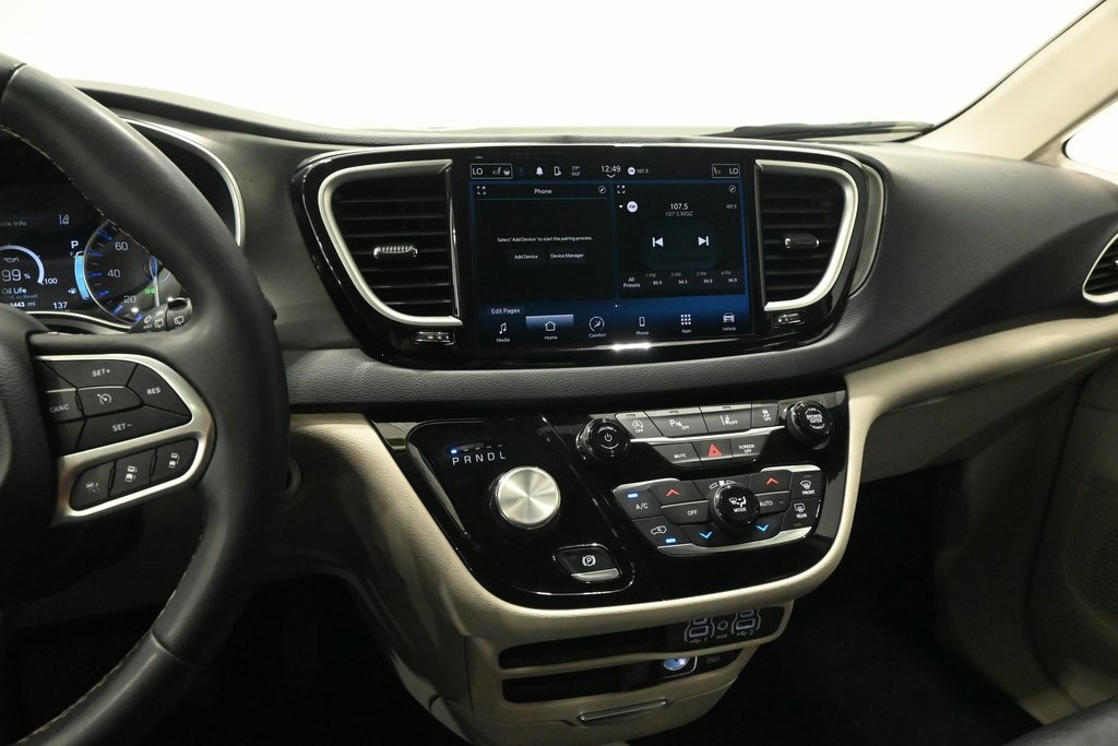 2022 Chrysler Pacifica Touring L 11