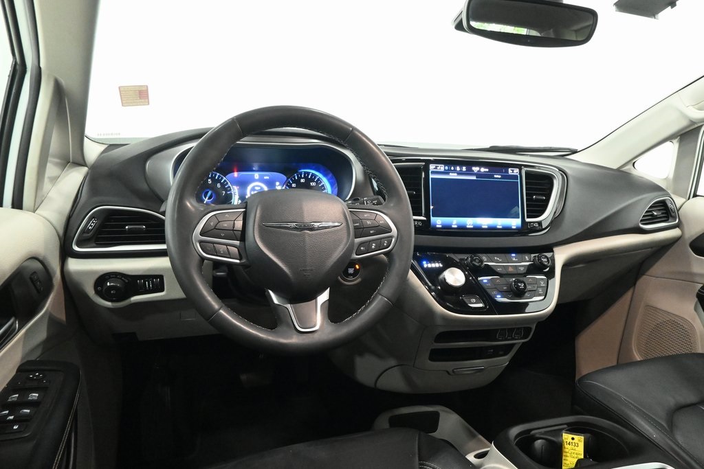 2022 Chrysler Pacifica Touring L 7