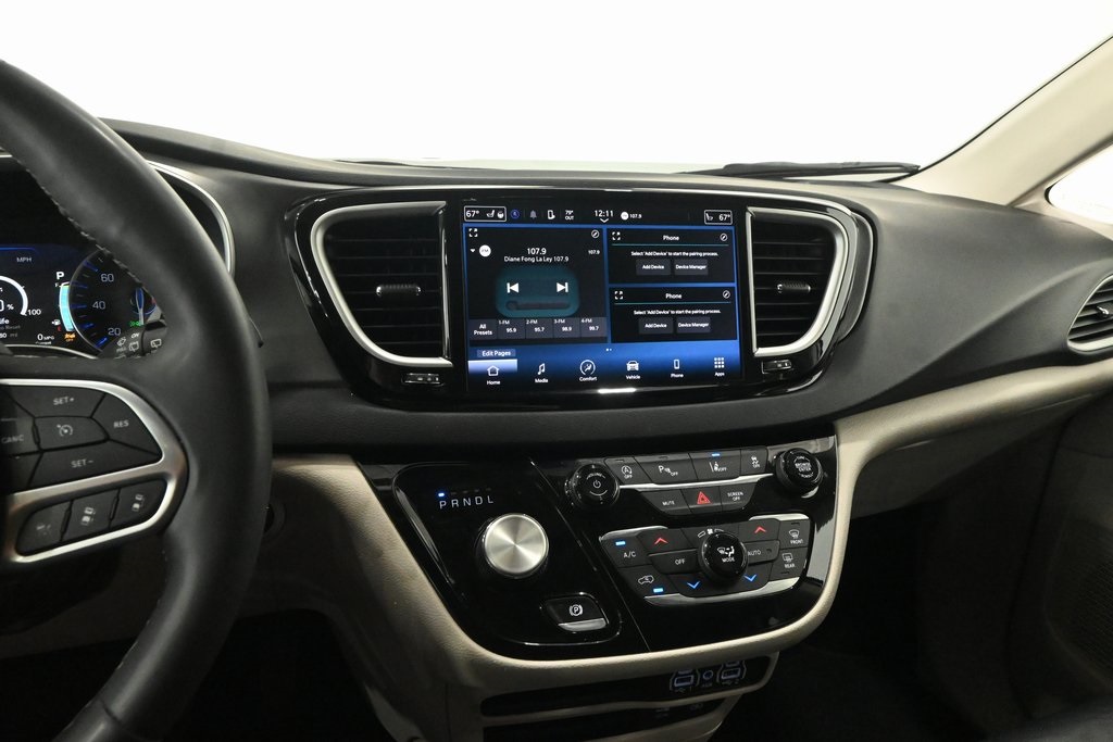 2022 Chrysler Pacifica Touring L 12