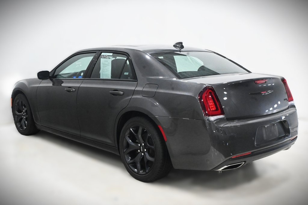 2023 Chrysler 300 S 4