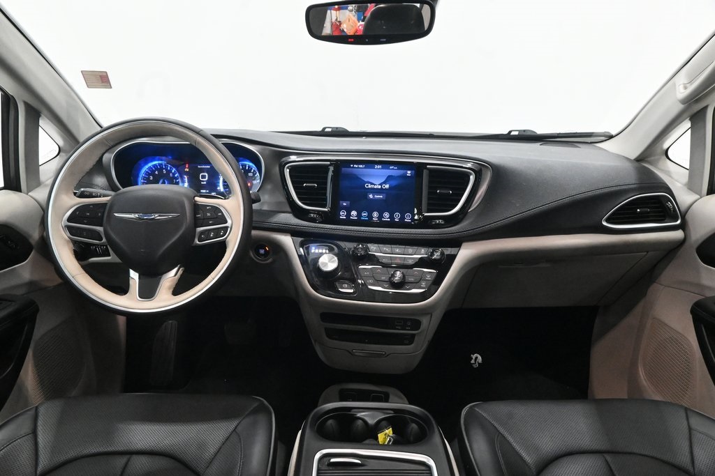 2019 Chrysler Pacifica Limited 7